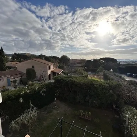 Apartment : Lumineux 2 Pieces Avec Parking Dans Calme - Fr-1-226-536